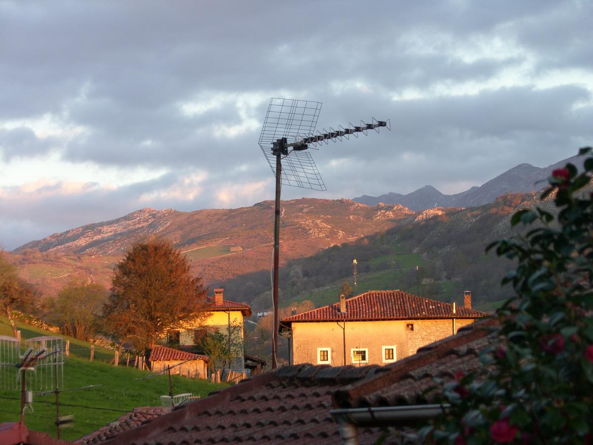 Posada El Pareon Sirviella Extérieur photo